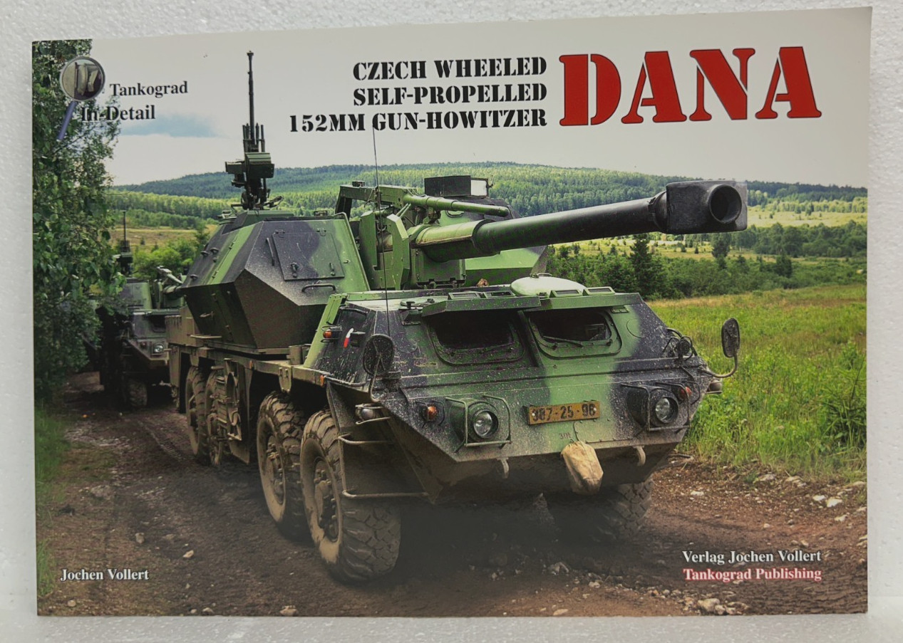 DANA Czech Wheeled Self-Propelled 152MM Gun-Howitzer by Jochen Vollert 2011