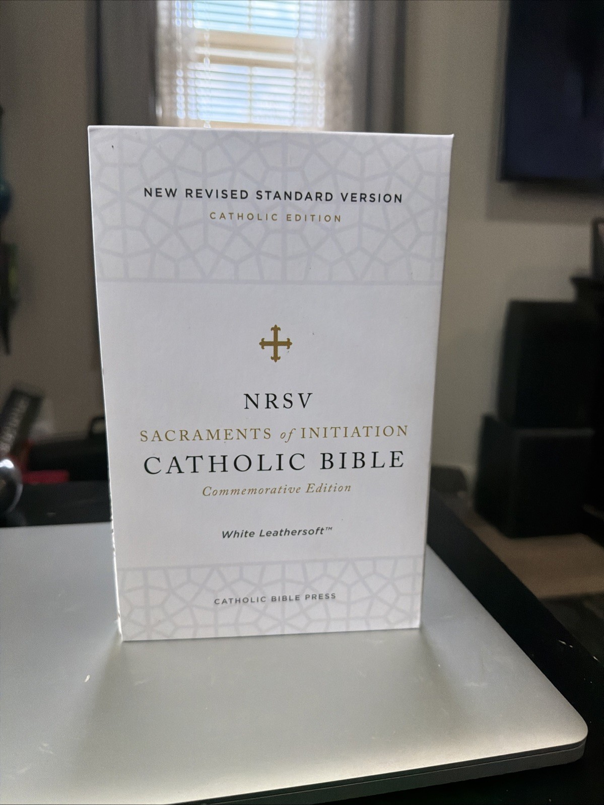 NRSVCE Sacraments of Initiation Catholic Bible, White Leathersoft, Comfort Print