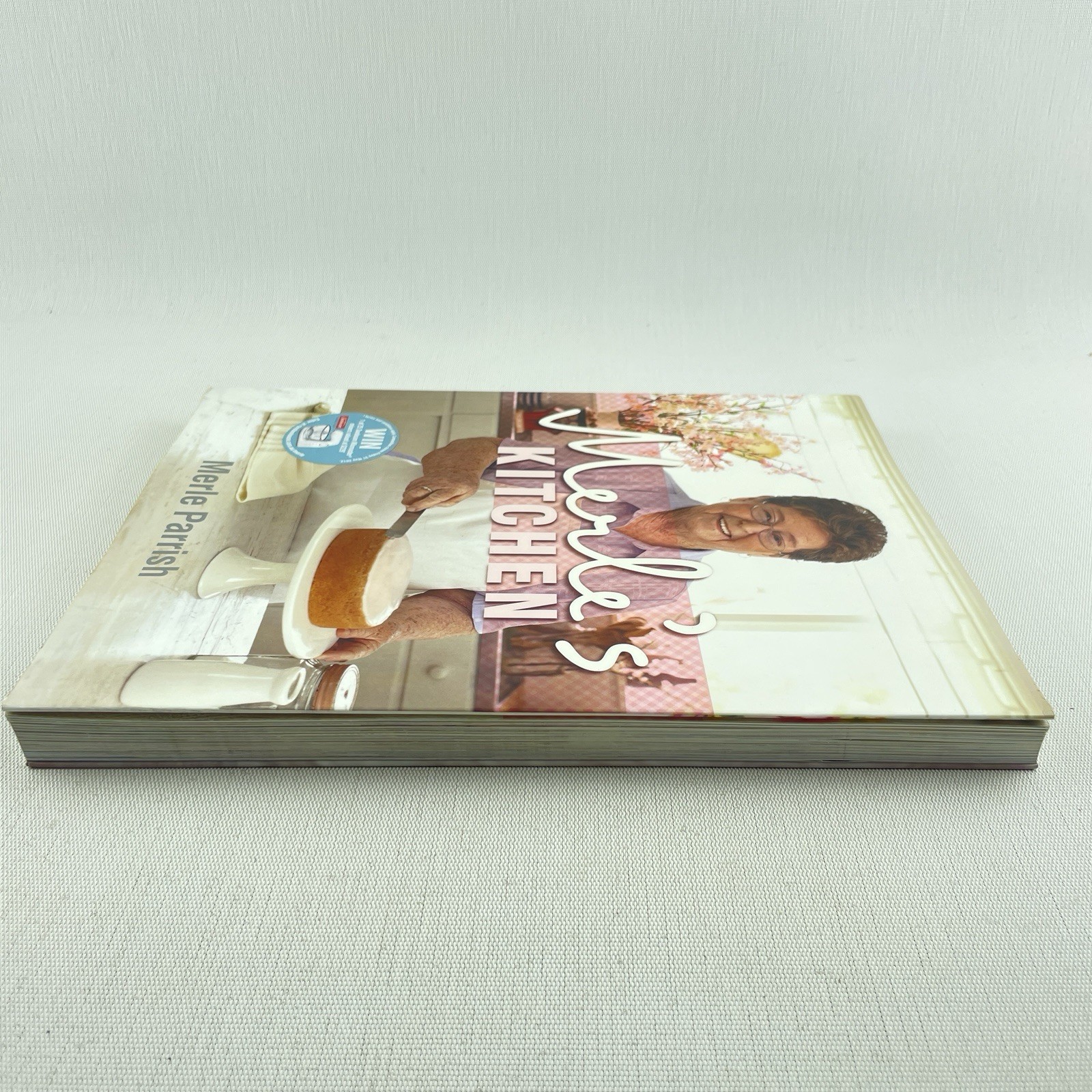 Merle’s Kitchen Merle Parrish Masterchef Australian Cookbook Baking Cakes CWA