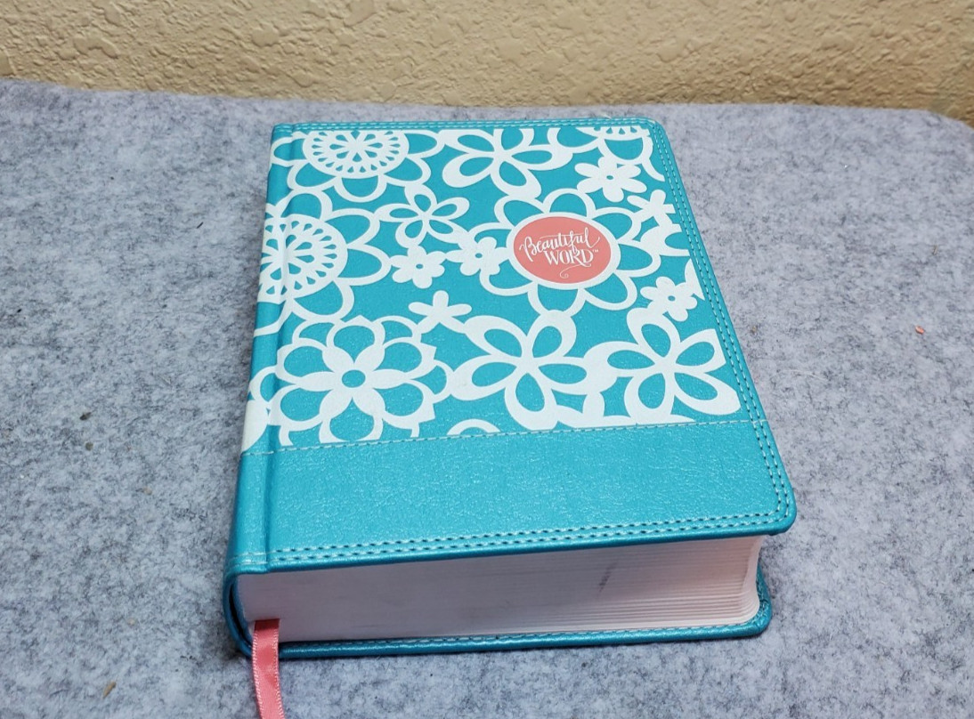 NIV, Beautiful Word Coloring Bible, Hardcover: Hundreds of Verses to Color,