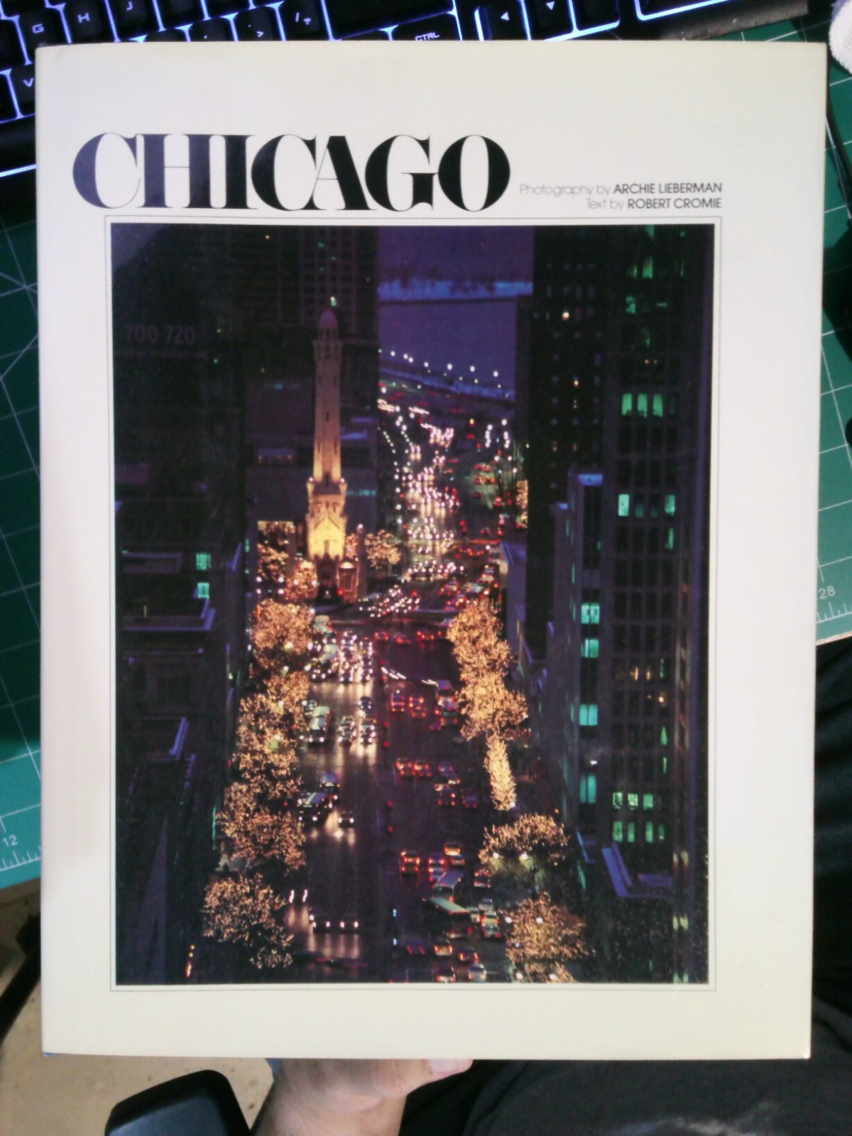 CHICAGO – Photography: Archie Lieberman – Text: Robert Cromie