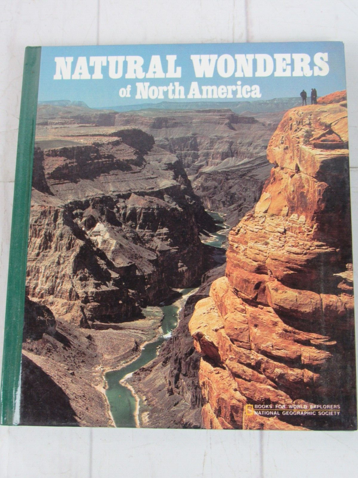 Natural Wonders of North America (Books for World Explorers) – Hardcover